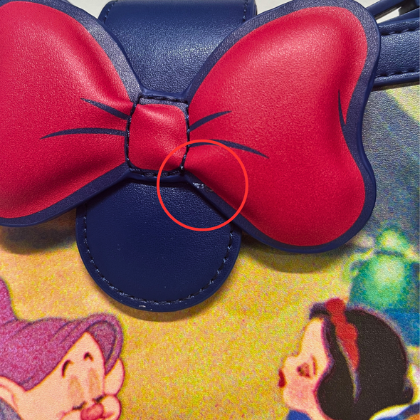 Loungefly Disney Snow White Princess Scenes Crossbody DEFECTIVE #180